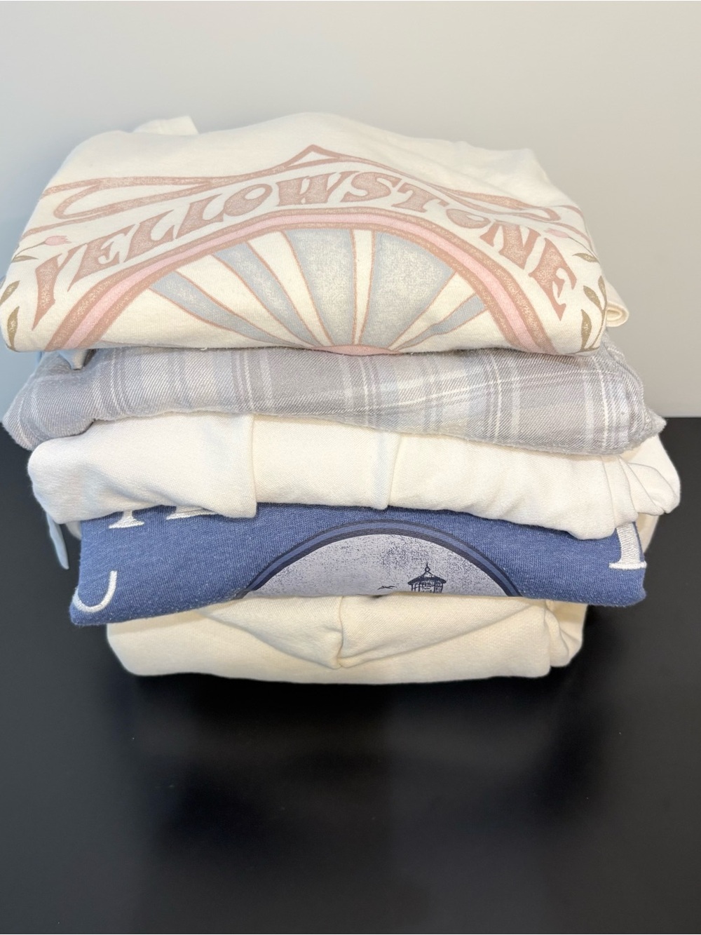 5 piece Hollister Bundle, S/M 🩷🤍